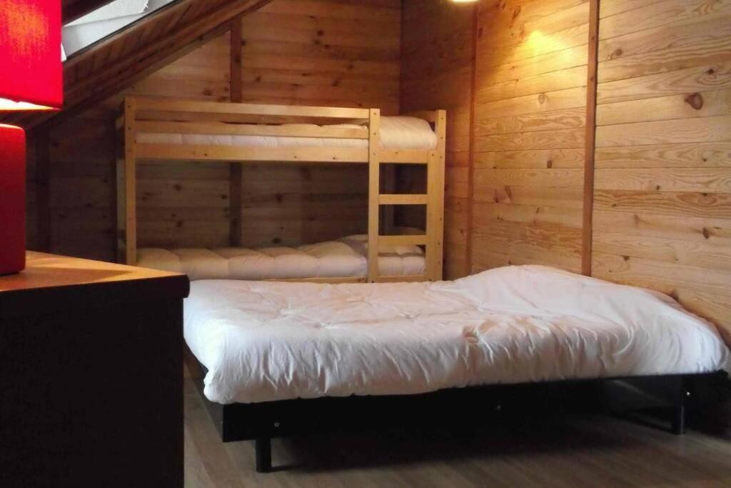 Chalet En Pleine Nature Pour 12 Personnes 베세-에-생타나스타시 외부 사진